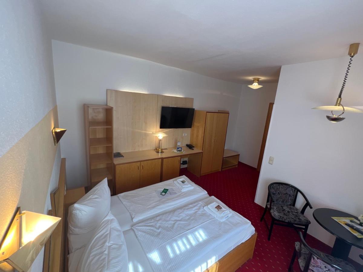 Hotel Poseidon คูล็องสบอร์น ภายนอก รูปภาพ