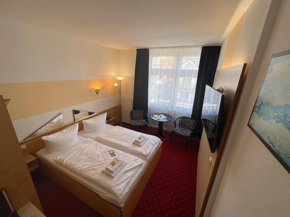 Hotel Poseidon คูล็องสบอร์น ภายนอก รูปภาพ