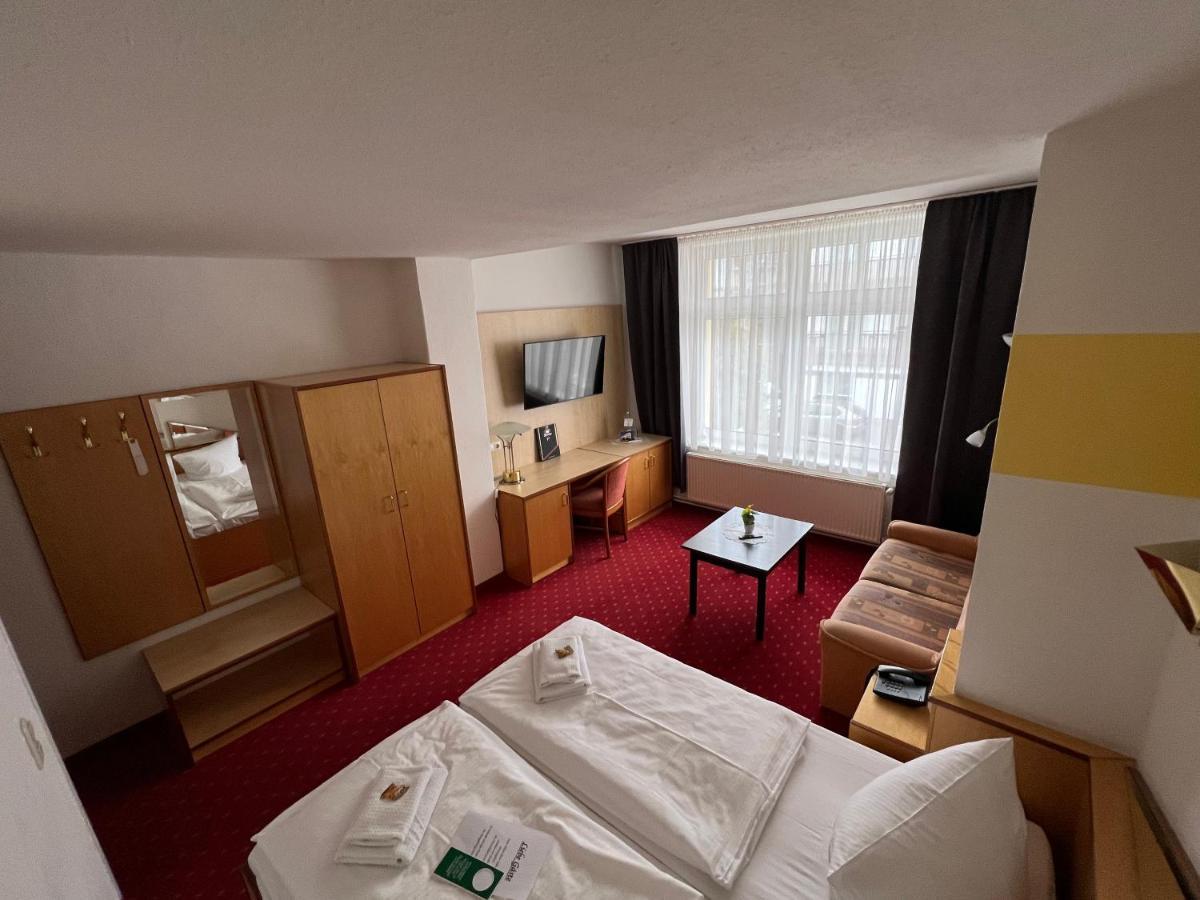 Hotel Poseidon คูล็องสบอร์น ภายนอก รูปภาพ